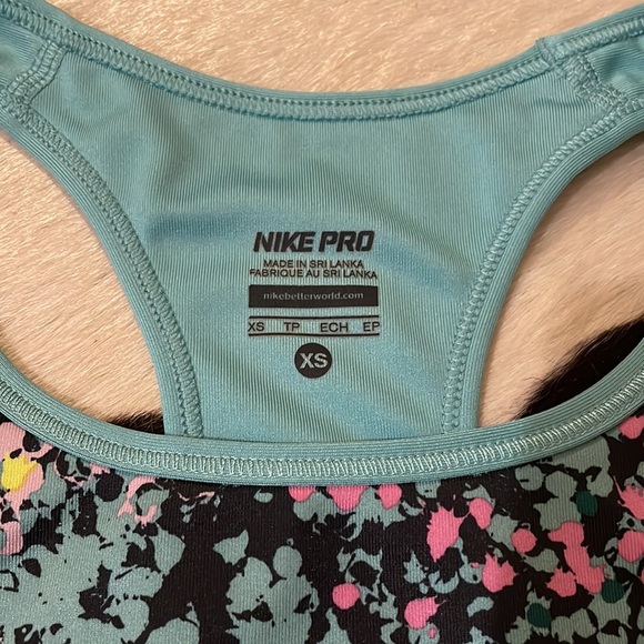 Patterned Nike Pro Sports Bra - Picture 2 of 3